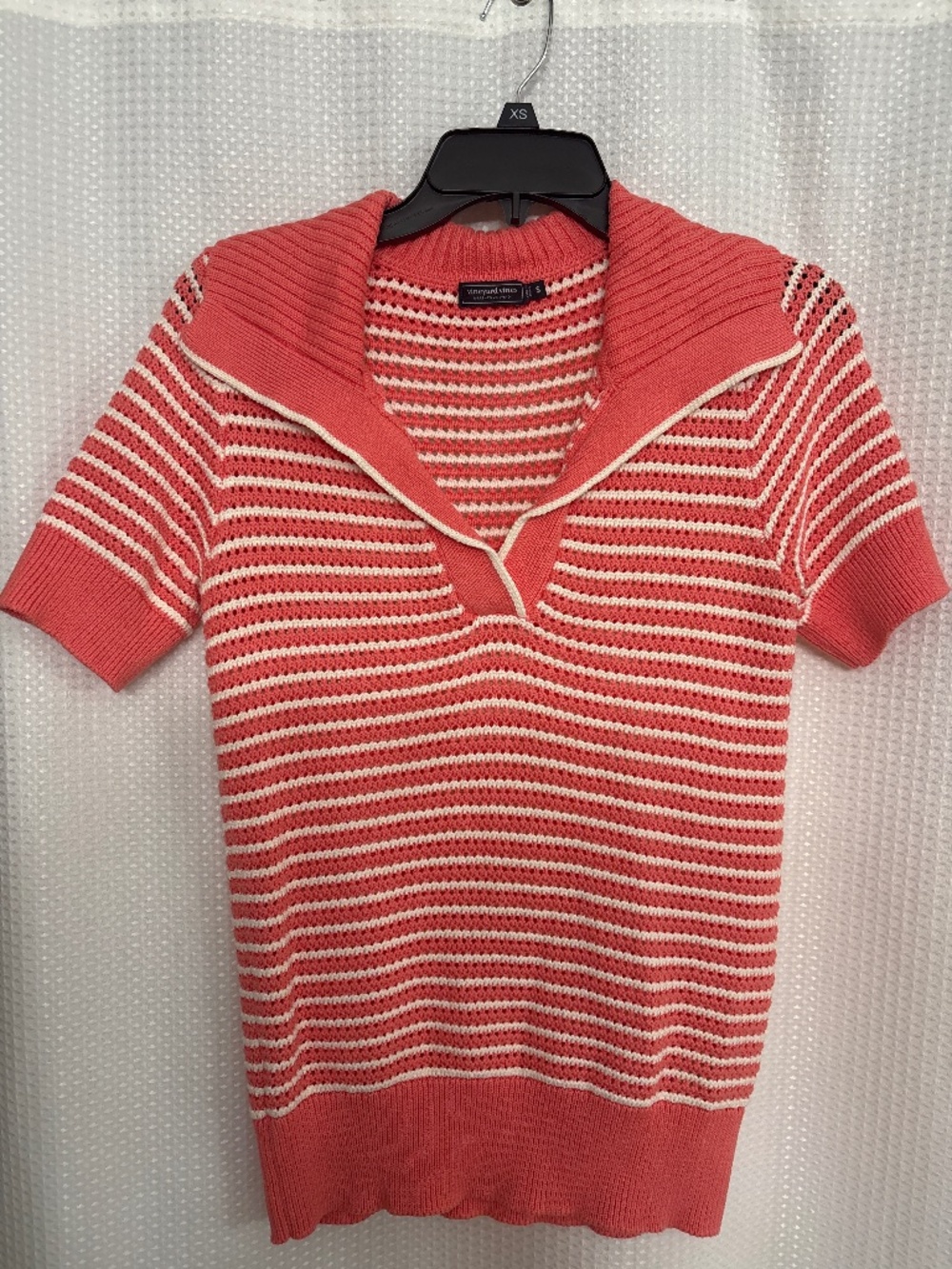 Vineyard Vines collared sweater